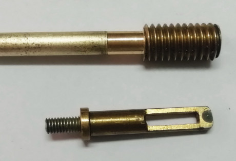 VENDO baqueta para rifle de avancarga,  en latón, con empuñadura y salvabocas de nylon, terminales de 01