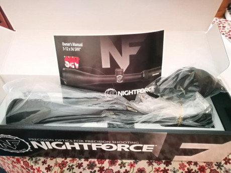 Totalmente nuevo a estrenar, solamente se abrió para hacer las fotos.
Vendo visor de la prestigiosa marca 10