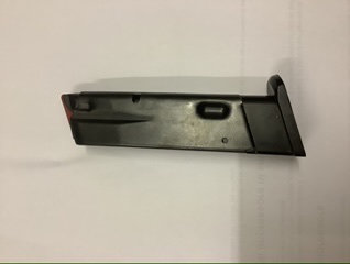Vendo cargador para CZ 75 B del kit 22 lr , su estado es muy bueno, tiene marcas de uso normales sin ningún 02