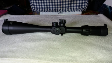 - Vendo visor Yukon 10-40x56. Está en perfectas condiciones. Con rueda de paralaje. Reticula tipo Yukon. 01