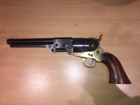 EL PRECIO PASA A SER DE 300 EUROS

Se vende revolver de avancarga UBERTI replica Confederation Army modelo 11