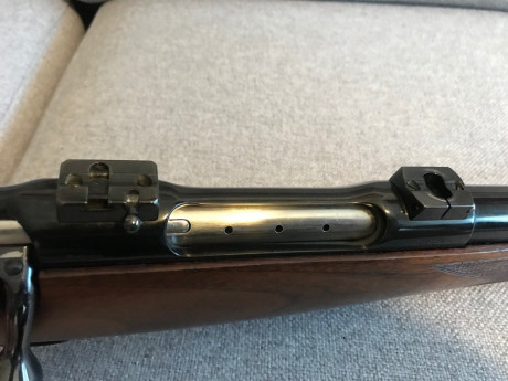 Pongo en venta mi  Sauer 90  en calibre  375 Holland and Holland. 

El estado del arma es impecable, tanto 31