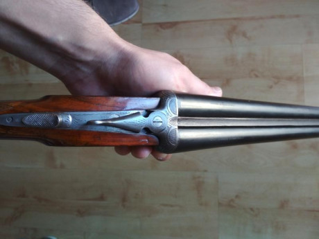 Vendo paralela Zabala del 12.
Tiene sus años pero en perfecto estado de funcionamiento.
Extractora, cañón 02