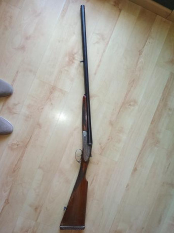 Vendo paralela Zabala del 12.
Tiene sus años pero en perfecto estado de funcionamiento.
Extractora, cañón 00