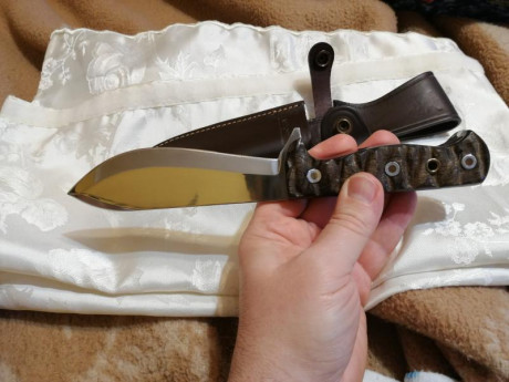 Buenas tardes
Cambio cuchillo Aitor Survival corto (filo 13cm, longitud total 25,5cm) edicion espada artesana 60