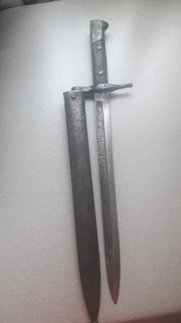 Hola compañeros: me podriais  identificar esta bayoneta, esta muy estropeada pero la tenia mi padre en 01