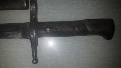 Hola compañeros: me podriais  identificar esta bayoneta, esta muy estropeada pero la tenia mi padre en 00