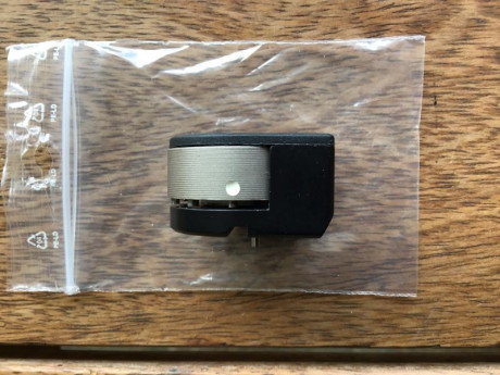 Vendo los siguientes artículos nuevos o seminuevos.
-.Cargador Daystate calibre 6,35 como nuevo. Lo tenia 00
