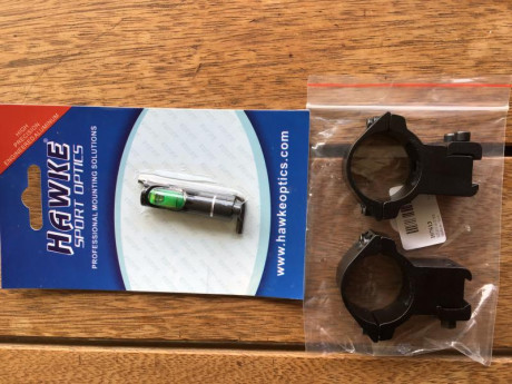 Vendo los siguientes artículos nuevos o seminuevos.
-.Cargador Daystate calibre 6,35 como nuevo. Lo tenia 20