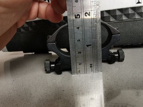 Un amigo vende estas monturas,son nuevas
de pulgada, 25 mm y de altura 16 mm.Para carril weaver
Precio 00