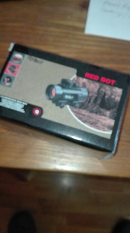 Punto rojo. Fue un regalo y nunca salio de su caja, por no tenerlo aquí sin uso, me interesaría cambiar 01