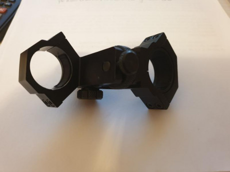 Se vende por no usar montura adaptadora de linterna a mira o a cualquier uso desde 30 mm a pulgada, también 00