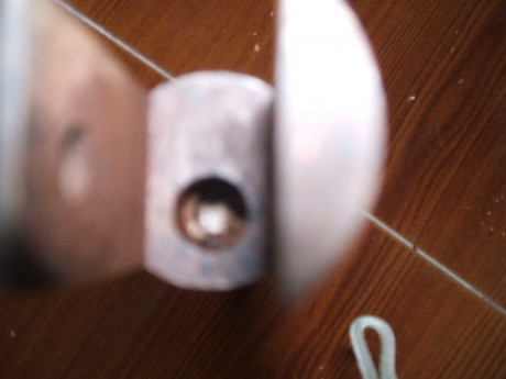 Saludos otra vez, camaras de potencia antiguas
de carabinas antiguas , creo que son de la marca Flecha, 00