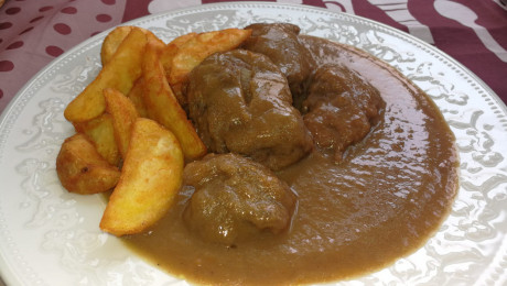 Hoy para comer acelgas hervidas y chuletón de vaca gallega vieja con seis semanas de maduración en cámara 50