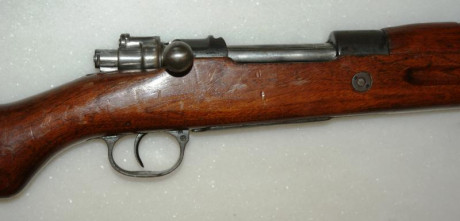 Mosquetón Mauser Fábrica la Coruña 1957 (308/7,62) restaurado con culata acolchada.

Procedencia Militar 00
