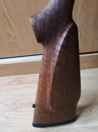 Vendo  Bergara B-14 Timber  ( culata de nogal al aceite). 

Cerrojo suave, cierre de dos tetones y  ángulo 21