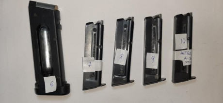 vendo cargadores  varios modelos  mando fotos por WhatsApp  precio unidad  8 €  consultar forma de venta 142