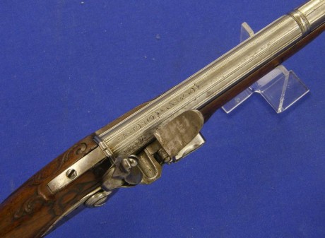 Voy a colocar unas fotos de un arma larga alemana de llave de mecha del siglo XVI. 151