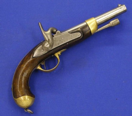 Voy a colocar unas fotos de un arma larga alemana de llave de mecha del siglo XVI. 170