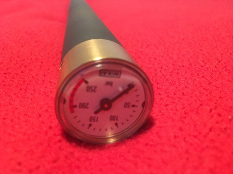 Vendo este deposito de 150 ml. de una cz 200S  en 50€ envio incluido. 01