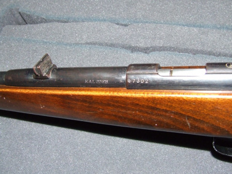 Buenas.
Hace ya tiempo llegó a mis manos una carabina monotiro Weuhrauch del 22lr
Lo unico que he conseguido 02