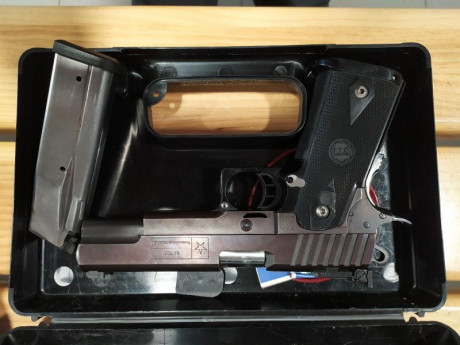 Buenos días. Por abandonar el hobby pongo a la venta dos pistolas, una STI 45 ACP por 1000€. 

ERMA ya 00