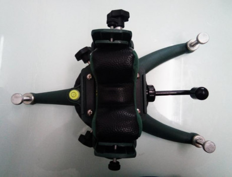 Se vende torreta de bench rest sin uso, esta nueva, con saquete delantero.
Precio: 140 euros con envio 01