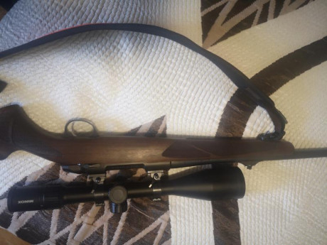 Vendo sako 85 hunter 300 WSM, con monturas talley altas y visor Minox zx5 5-25x56..
El rifle esta guiado 01