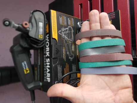 Fue un regalo, tiene un mes. Lo vendo por 75€.
Afilador de cinturón
Afila todos tus cuchillos, tijeras, 00