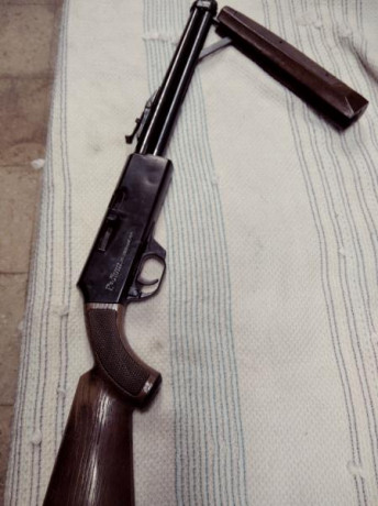 Vendo carabina Podium 184 calibre 4,5mm de bombeo. Un clásico español, copia de la Crosman 766 americana. 10