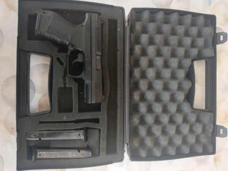 Hola!
Un amigo me ha pedido le ponga en venta su Walther P99. El arma está muy bien conservada y además 00