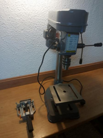 Taladro vertical BELFLEX (Abratools) Mod. TB-13/5 

50 euros + gastos 02