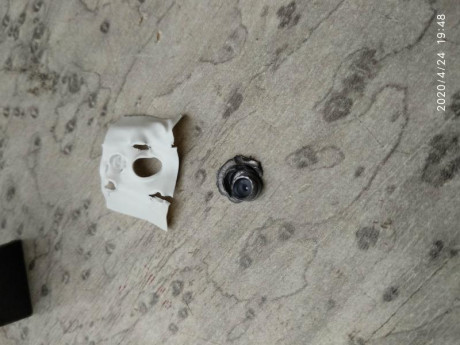 En arquería, hacer un "Robin" es clavar una flecha dentro de otra y ya se supone de donde le 00