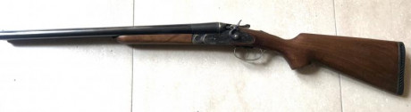 Vendo escopeta AMR de perrillos cal.12, cañones cortos de 51cm, en excelente estado. Pavón negro brillante 02