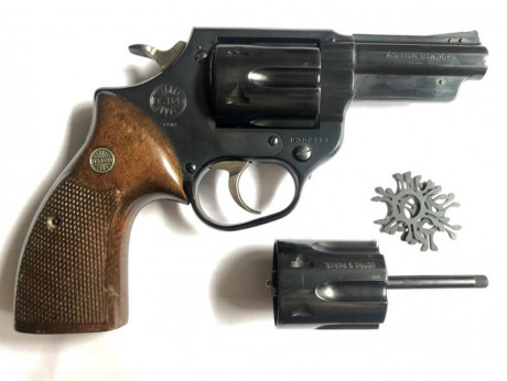 Vendo revolver ASTRA POLICE cal.357 más tambor adicional del cal.9 Pb. Guiado en F. En un excelente estado, 01