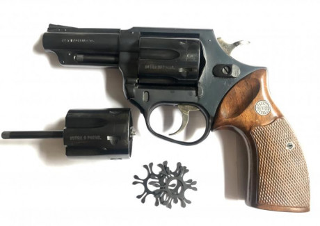 Vendo revolver ASTRA POLICE cal.357 más tambor adicional del cal.9 Pb. Guiado en F. En un excelente estado, 00