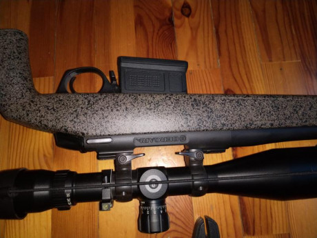 Pongo a la venta el rifle de un muy buen amigo mío,ahora os dejo la descripción y su teléfono de contacto 10