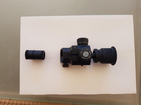 Pongo a la venta dioptero y tunel de la marca steyr sin llegar a poner numca en carabina.precio 120 euros 10