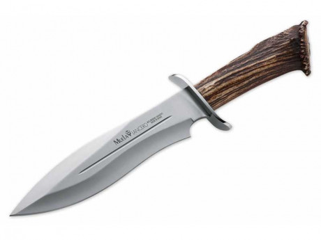 Pues eso... estoy buscando un Muela Lancero, en cualquiera de las dos versiones de mango.... no importa 41