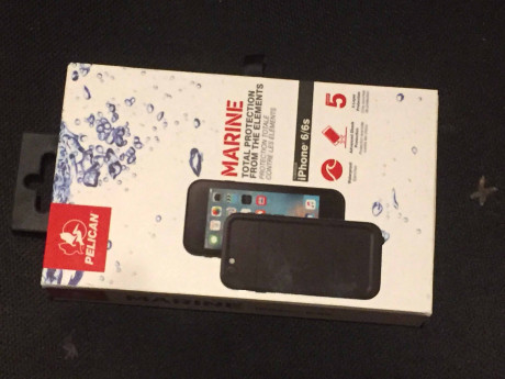 Funda Pelican Marine, nueva a estrenar. Estanca, garantizada por el fabricante. Para i-phone 6 y 6s.
Regalo 02
