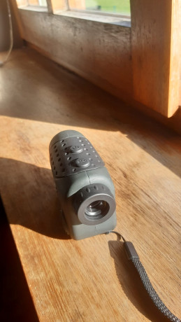 Vendo telémetro Konus modelo mini 600 con muy poco uso y en perfectas condiciones.
Su precio puesto en 00