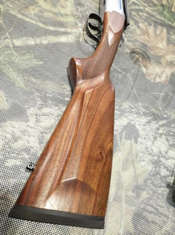 Guiado hace dos años.Monturas completas Warner fijas.Su estado es INMACULADO.Se cambia  por rifle semi,en 12