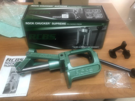 Hola compañeros
Pongo a la venta prensa de la marca RCBS modelo Rock Chucker IV Supreme. Totalmente nueva 01