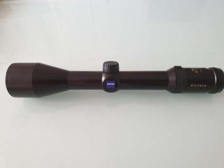 Hola, vendo visor Zeiss Victory de anillas 2.5-10x50. Está en muy buen estado con muy ligeras marcas de 01