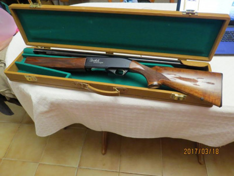   Cambio Escopeta semiautomatica 12/70 marca WEATHERBY Modelo Centurion 70 cm de cañon es de recuperación 00