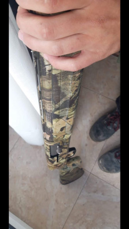Un amigo me pide que le anuncie la venta de su Browning A5, con 71cm de cañón, original en camuflaje, 01