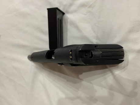 Hola
Vendo Llama Calibre 45 IX-C con cañon intercanviable cal 9 parabellum MAX-I-L/F
2 cargadores de 9 00