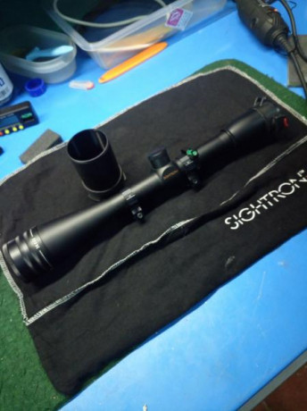 visor sigtron 36x42 BRD
en perfecto estado se vende 
con anillas  burbuja de nivel y parasol
reticula 00