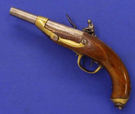 Voy a colocar unas fotos de un arma larga alemana de llave de mecha del siglo XVI. 21