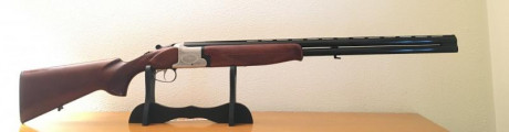 Vendo escopeta segunda mano  LAURONA  
Superpuesta 
Calibre 12 */***
Cañones ventilados de una sola pieza 02